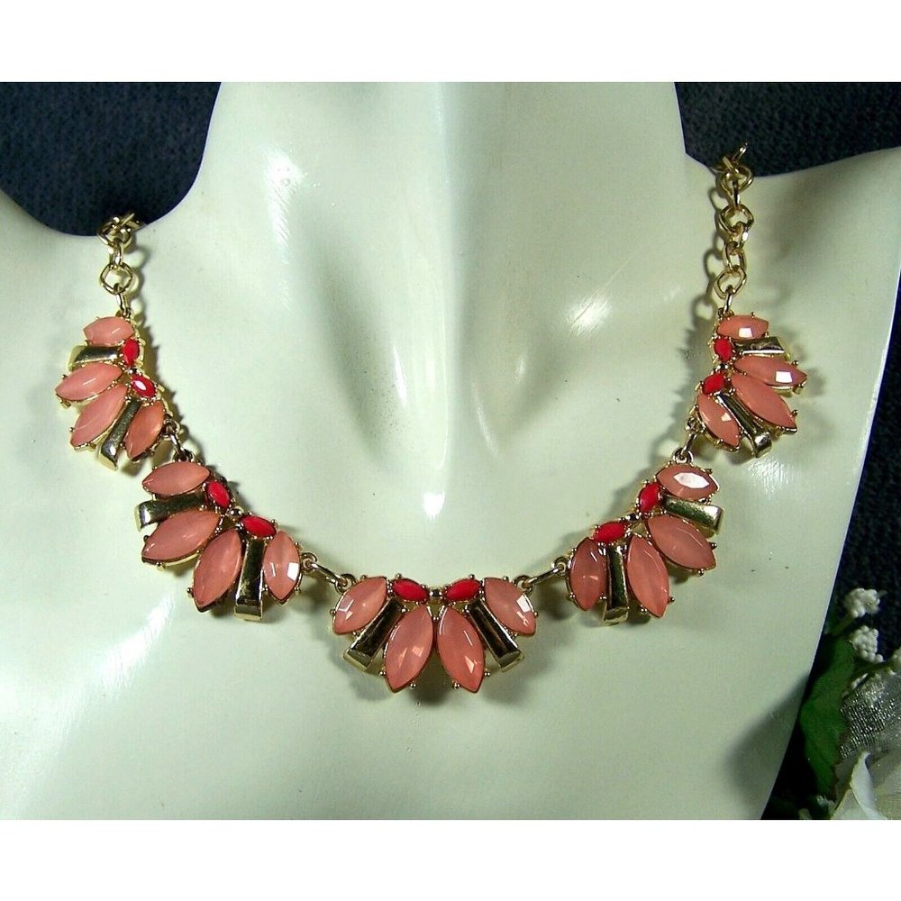 Vtg Coral Color Gold Tone Chain Necklace Stamped NY Pronged Settings Adjustable